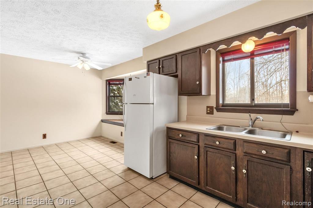 1629 North Nicholson Road Fowlerville, MI 48836 - Photo 18 of 29 Gallery Image 18
