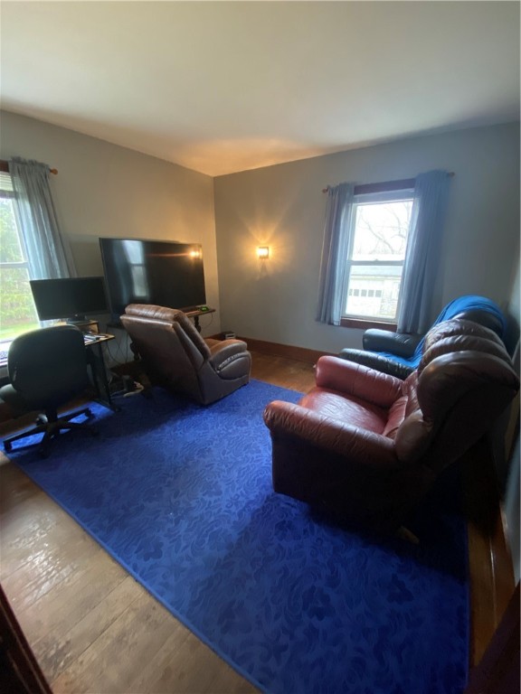 73 Stafford Road Tiverton, RI 02878 - Photo 6 of 13 Gallery Image 6