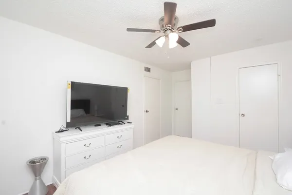 $75,000 | 12660 Ashford Point Drive, Unit 416, Houston, TX 77082