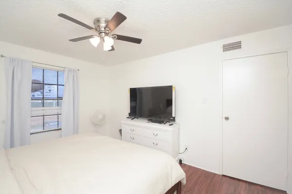 $75,000 | 12660 Ashford Point Drive, Unit 416, Houston, TX 77082