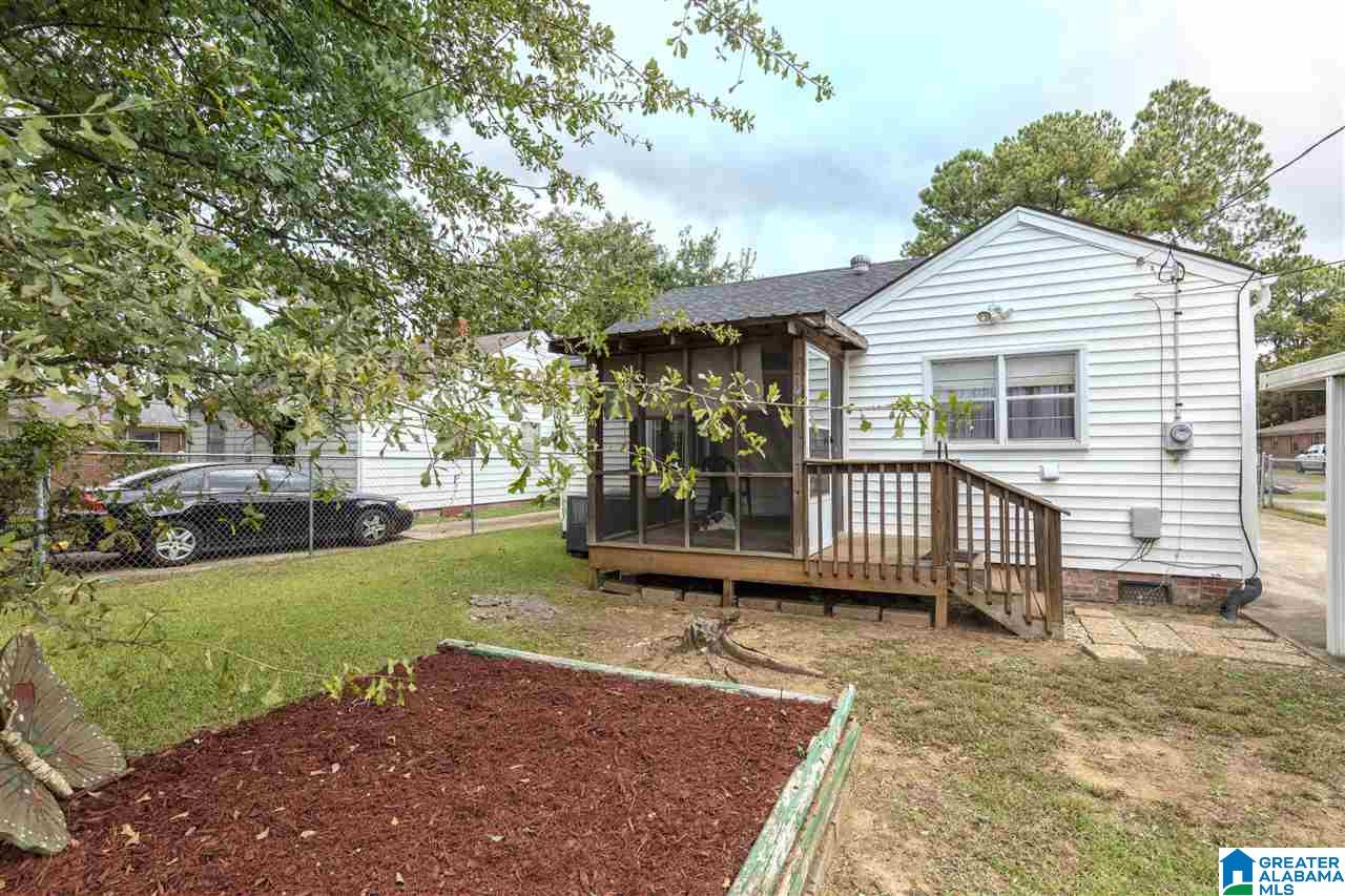 732 Center Place Southwest Birmingham, AL 35211 - Photo 3 of 4