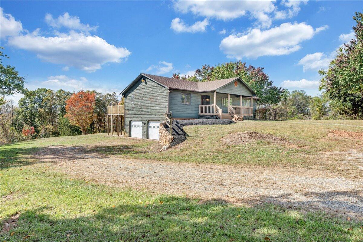 1296 3 Oaks Road Wirtz, VA 24184 - Photo 5 of 59 03-MIB07224