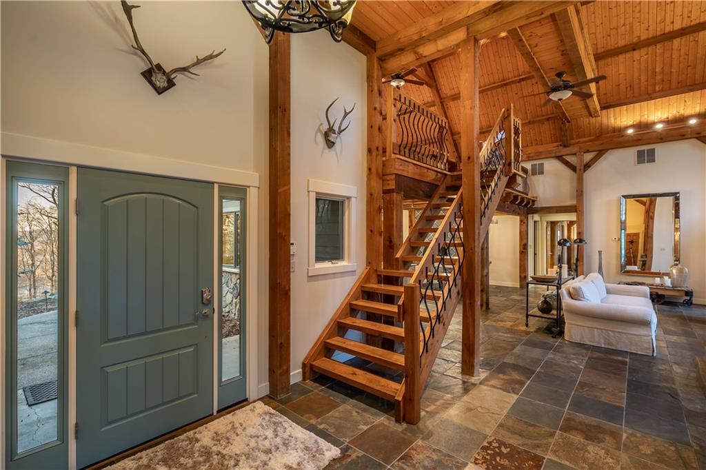 276 Froebe Road Venetia, PA 15367 - Photo 2 of 25 Gallery Image 2