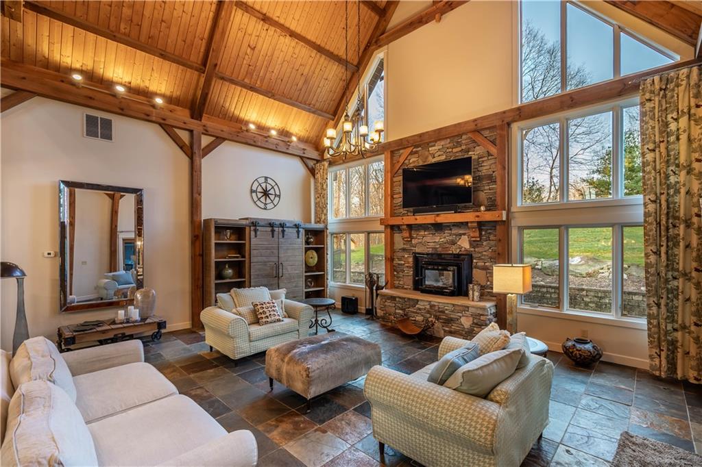 276 Froebe Road Venetia, PA 15367 - Photo 3 of 25 Gallery Image 3