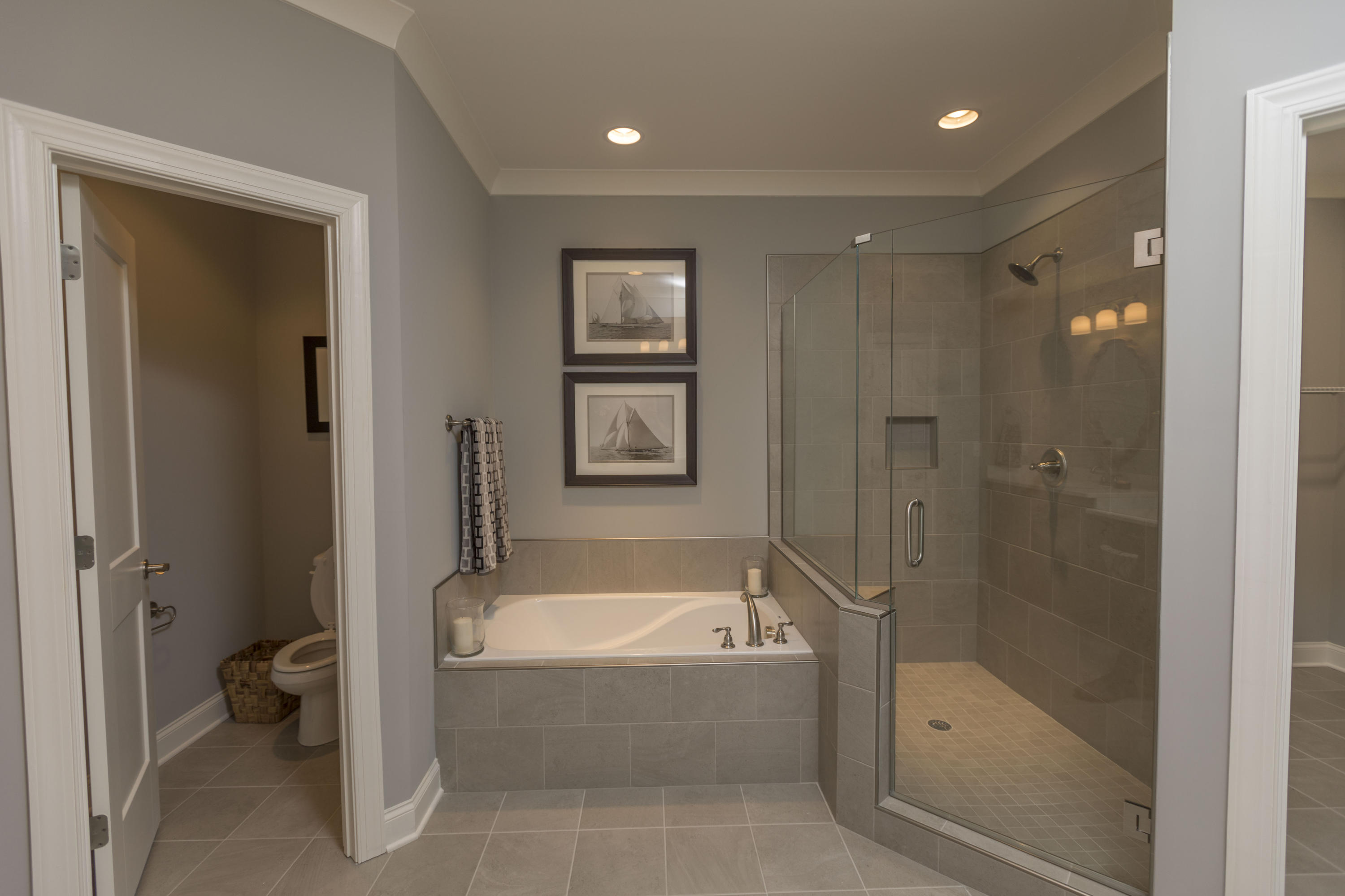 2330 Rivendell Lane, Unit LOT 12 Chattanooga, TN 37421 - Photo 13 of 37 Master bath