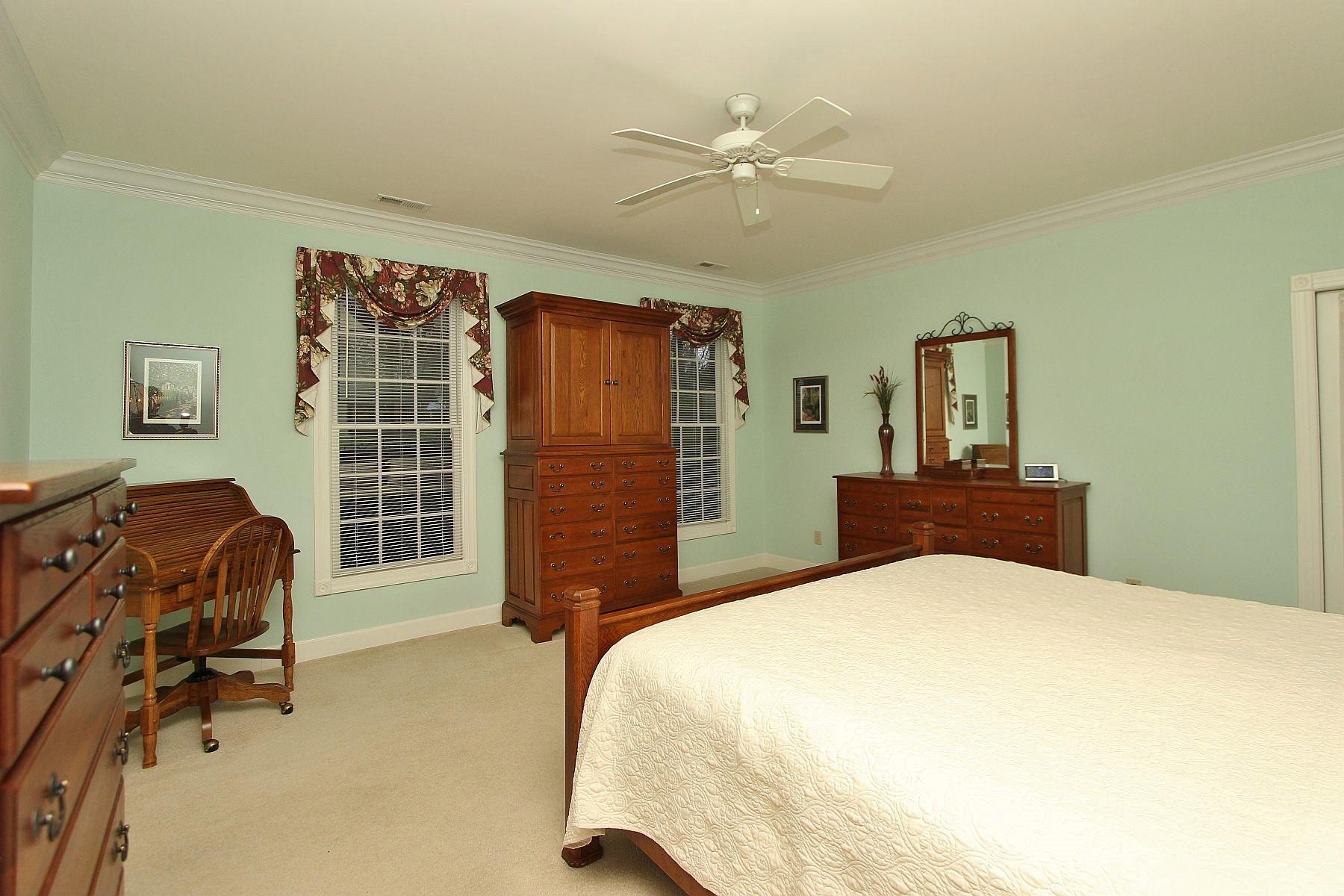 3348 Hidden Oak Road Southwest Roanoke, VA 24018 - Photo 28 of 60 21