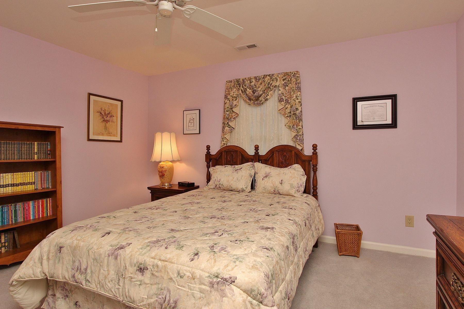 3348 Hidden Oak Road Southwest Roanoke, VA 24018 - Photo 43 of 60 36