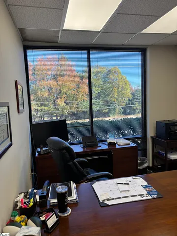 $1,500 | 330 B Pelham Road, Greenville, SC 29615