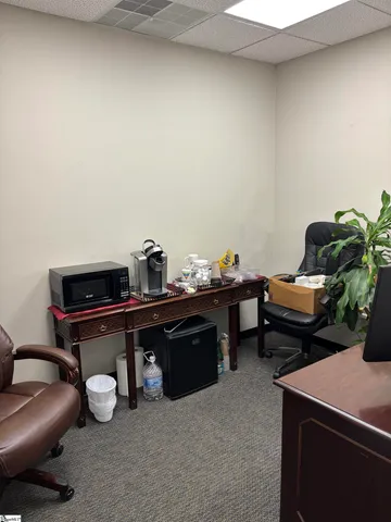 $1,500 | 330 B Pelham Road, Greenville, SC 29615