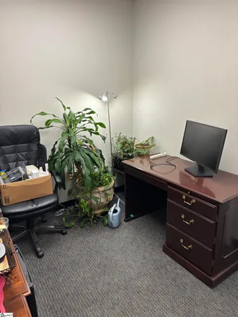 $1,500 | 330 B Pelham Road, Greenville, SC 29615