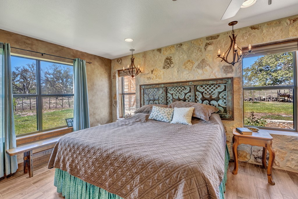 515 Lange Road Harper, TX 78631 - Photo 11 of 38 Gallery Image 11