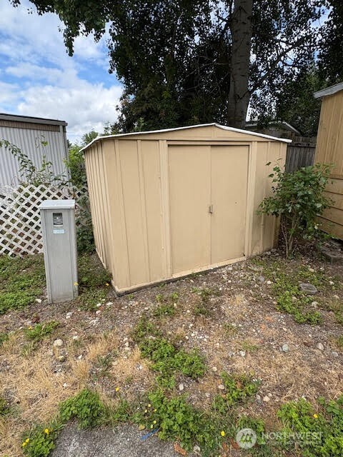 7301 Northeast 175th Street, Unit 137 Kenmore, WA 98028 - Photo 17 of 24 a view of a backyard