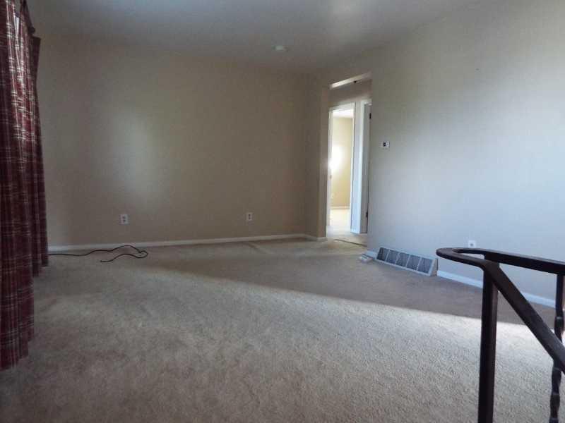 12 Barbara Road Latrobe, PA 15650 - Photo 4 of 14 Living Room.