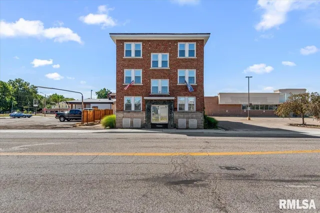 $725,000 | 520 East South Grand Avenue, Springfield, IL 62703
