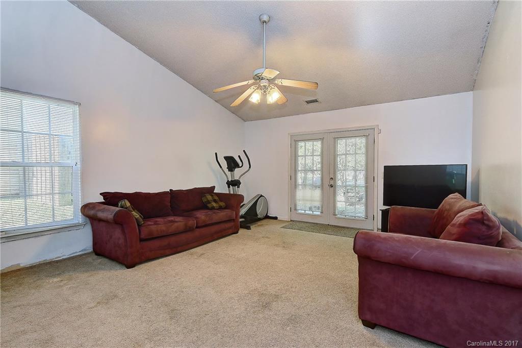8335 Fox Swamp Road Charlotte, NC 28215 - Photo 3 of 13