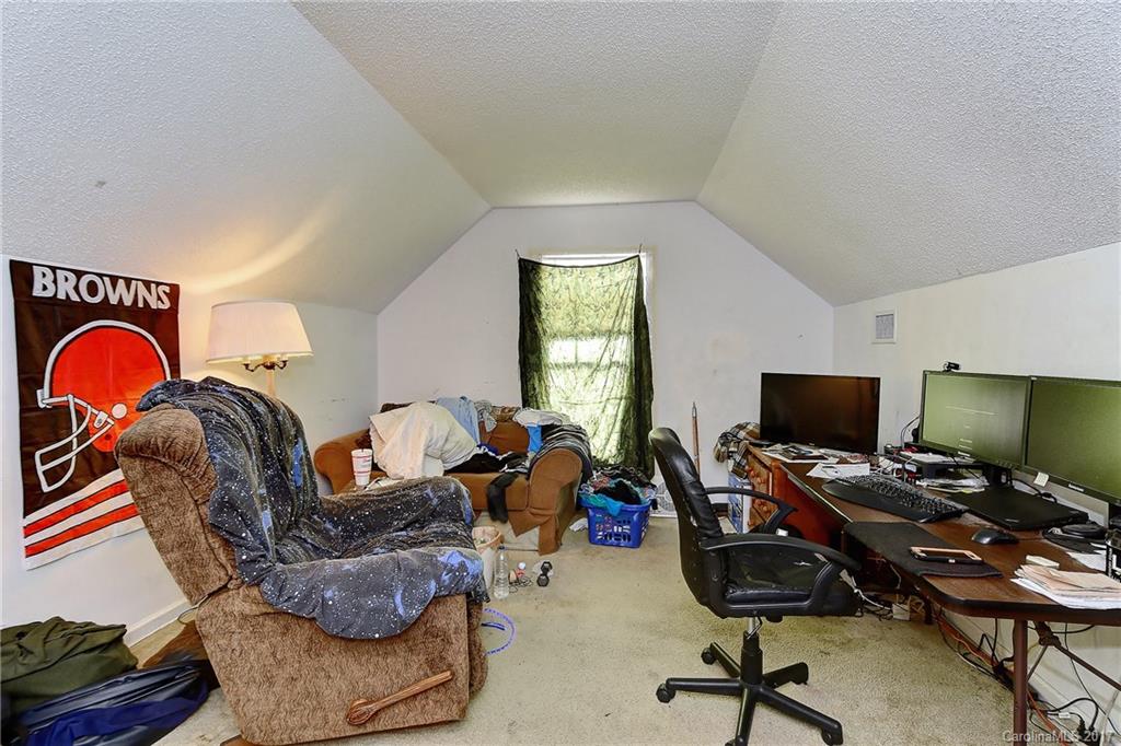 8335 Fox Swamp Road Charlotte, NC 28215 - Photo 10 of 13