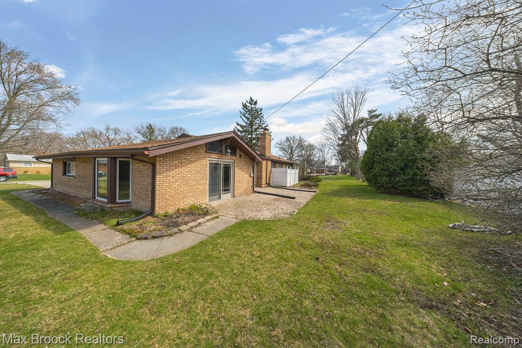 32036 Red Clover Road Farmington Hills, MI 48334 - Photo 39 of 44