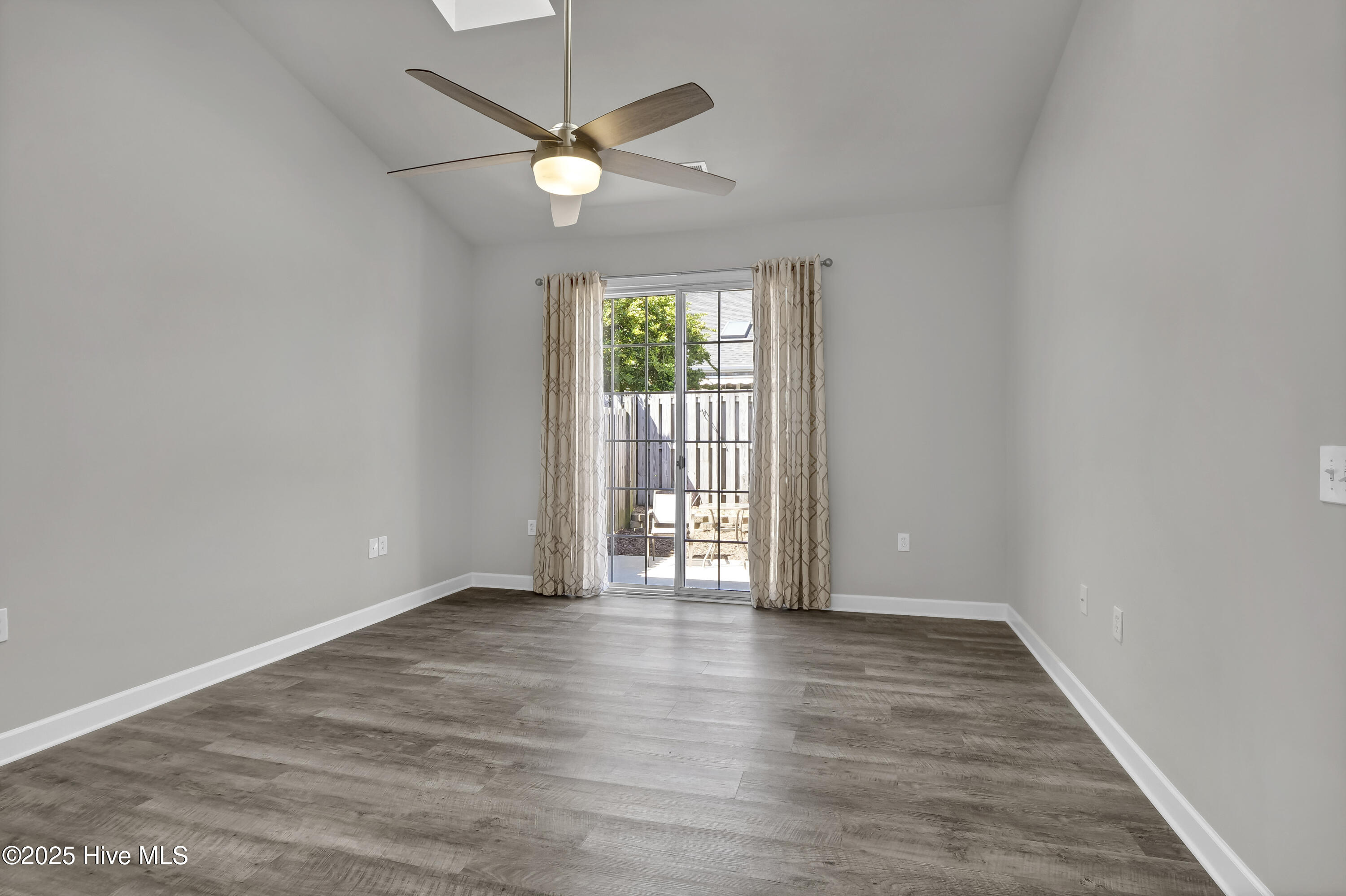 5006 Carleton Drive, Unit 141 Wilmington, NC 28403 - Photo 12 of 33 016_p1222304_462