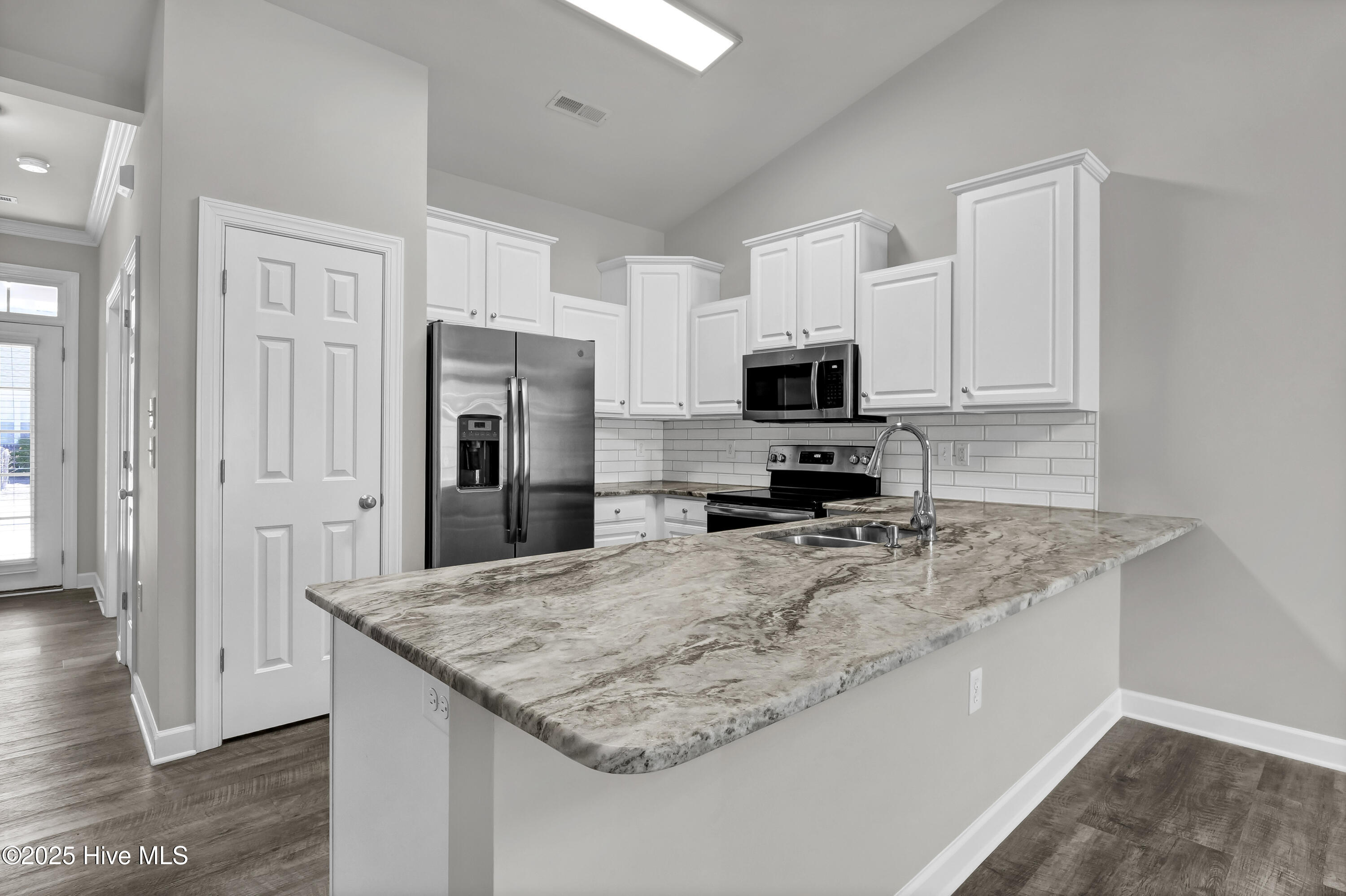 5006 Carleton Drive, Unit 141 Wilmington, NC 28403 - Photo 7 of 33 010_p1222274_902