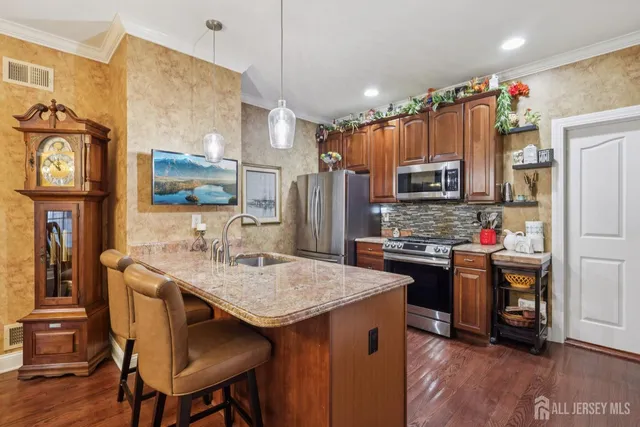 $1,100,000 | 1 Majestic Woods Drive, Monroe Township, NJ 08831