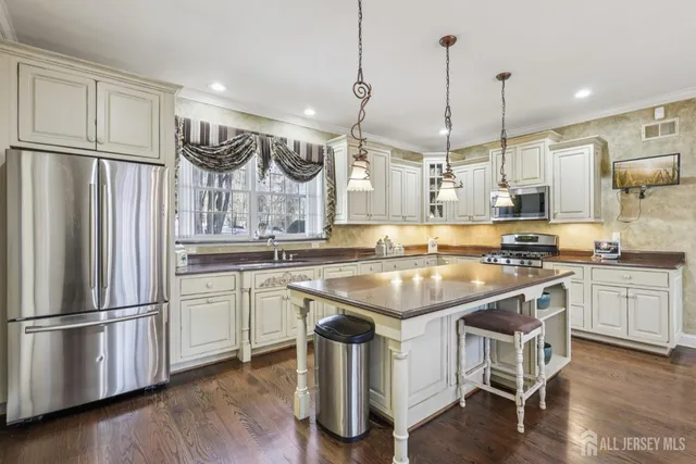 $1,100,000 | 1 Majestic Woods Drive, Monroe Township, NJ 08831