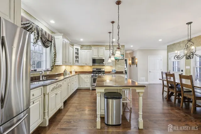 $1,100,000 | 1 Majestic Woods Drive, Monroe Township, NJ 08831