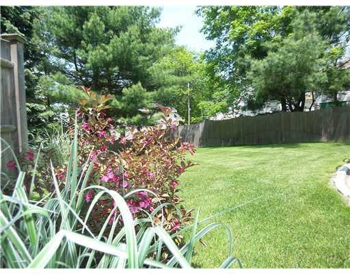 491 Shore Road Ogunquit, ME 03907 - Photo 10 of 11 Yard/Garden.