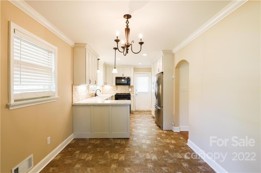 203 Ridge Drive Mount Holly, NC 28120 - Photo 4 of 17 Gallery Image 4