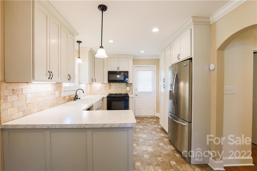 203 Ridge Drive Mount Holly, NC 28120 - Photo 5 of 17 Gallery Image 5