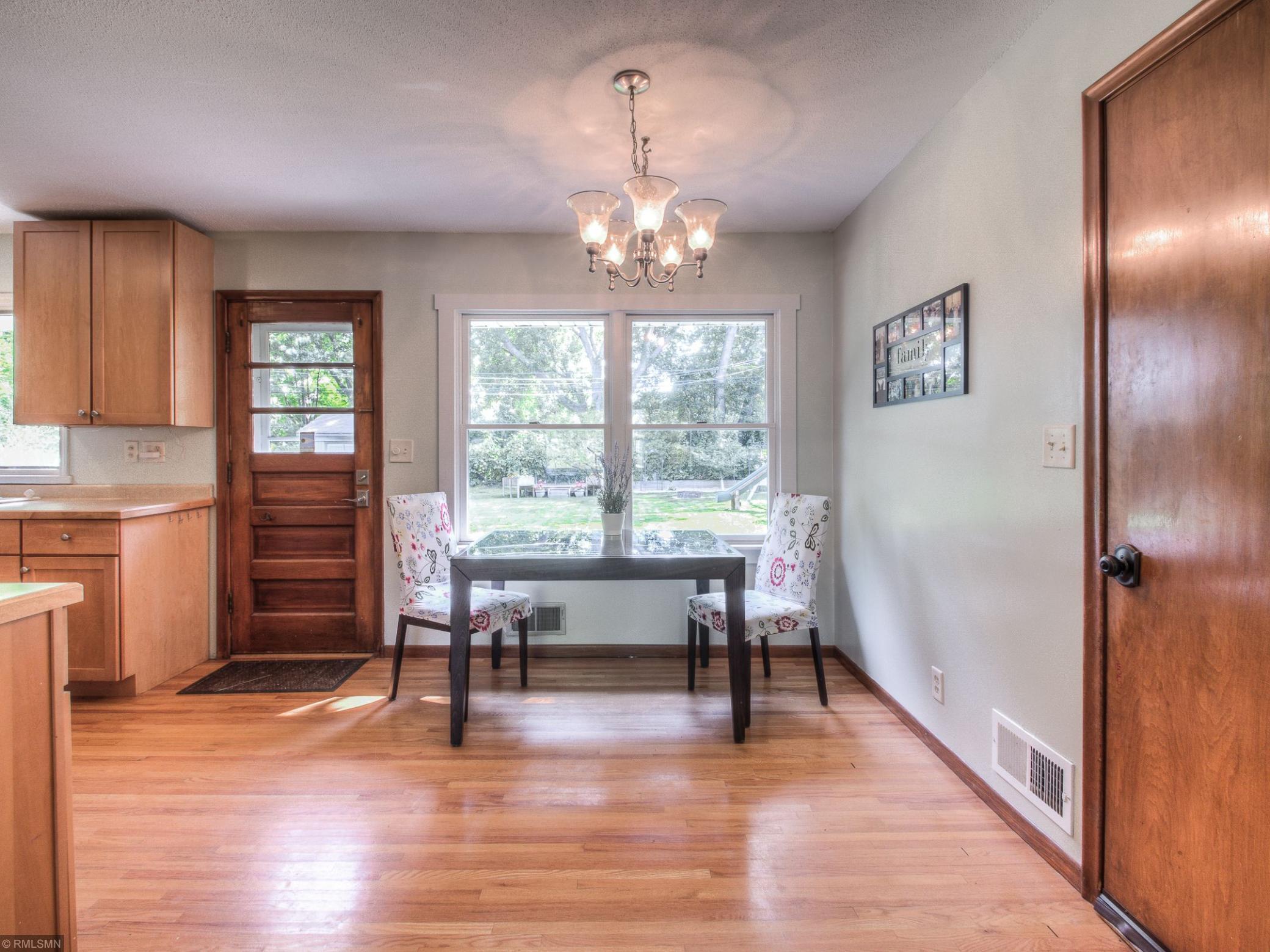 48 Mayhill Road North Maplewood, MN 55119 - Photo 6 of 31 Gallery Image 6