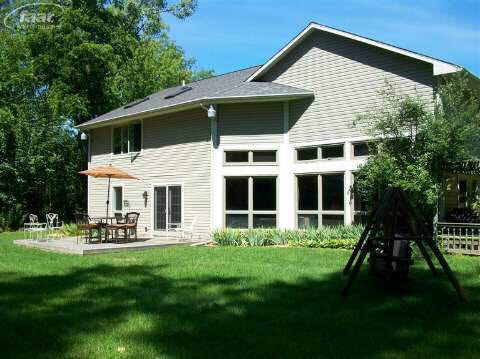 13048 North Road Fenton, MI 48430 - Photo 8 of 43 20366906-7.JPG