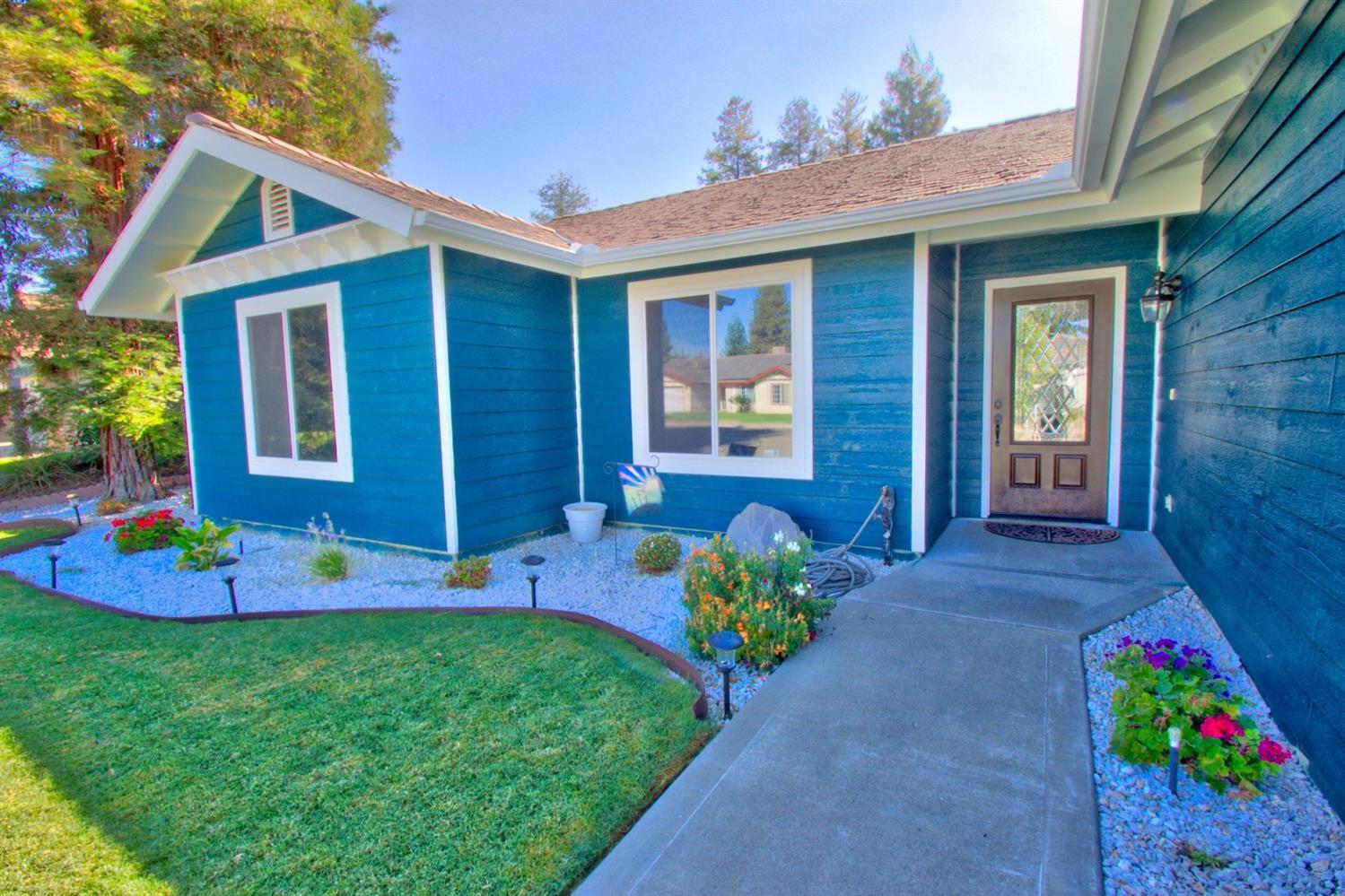 429 Benjamin Court Exeter, CA 93221 - Photo 1 of 27 Primary Photo