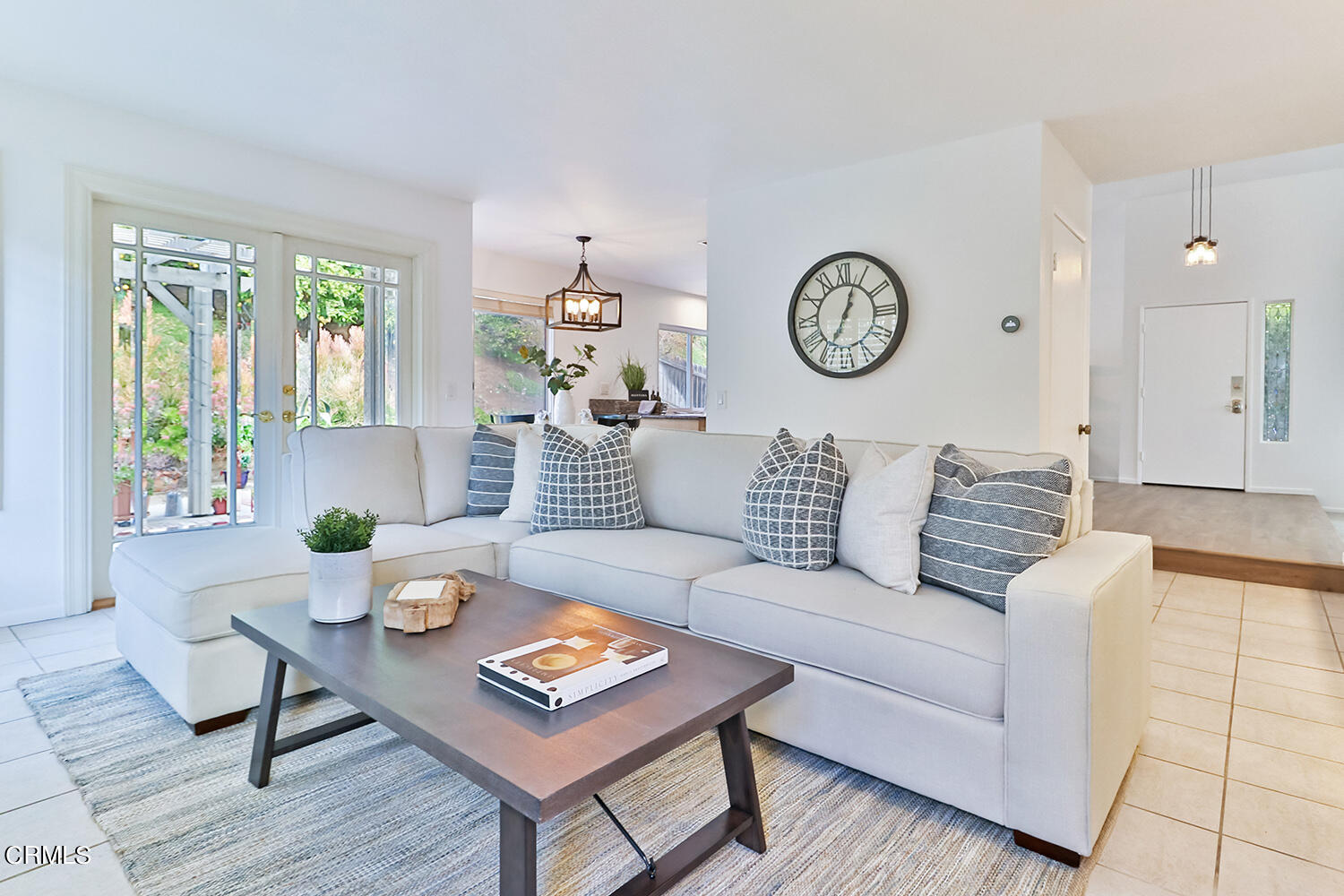 6159 Fremont Circle Camarillo, CA 93012 - Photo 16 of 48 a living room with furniture a table and decor
