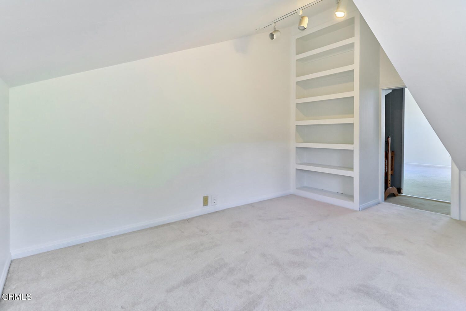 6159 Fremont Circle Camarillo, CA 93012 - Photo 31 of 48 a view of an empty room