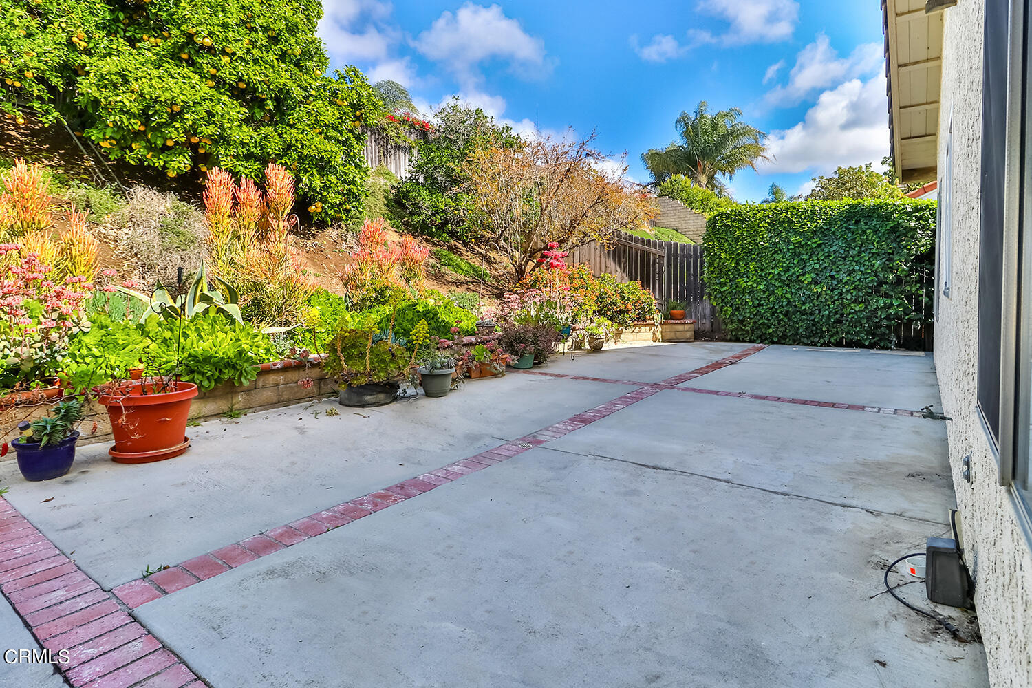 6159 Fremont Circle Camarillo, CA 93012 - Photo 42 of 48 a view of a garden with patio