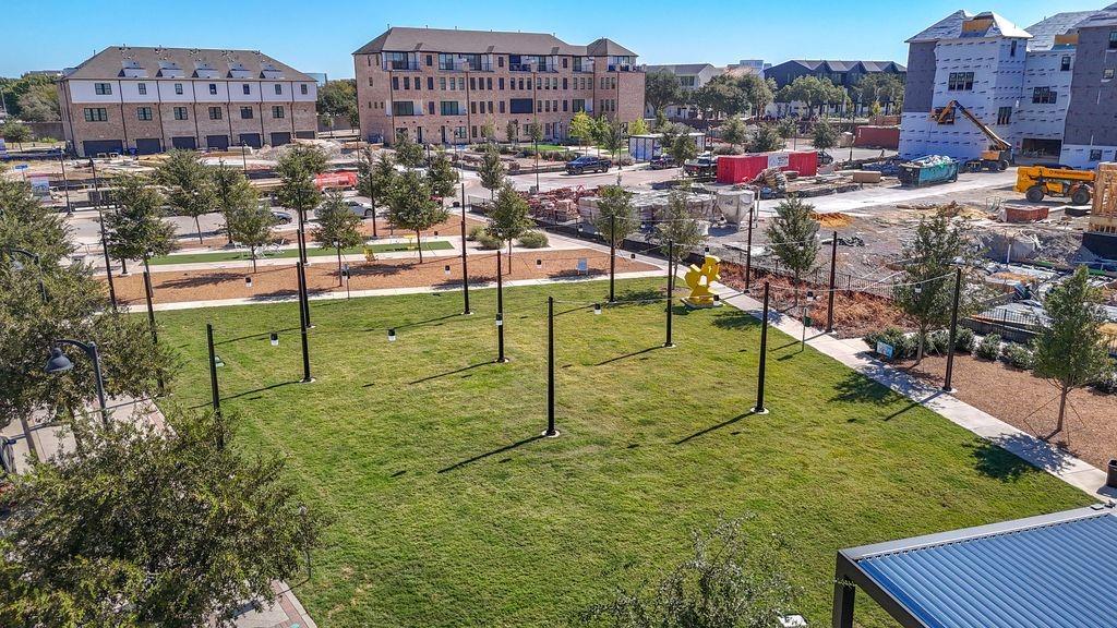 4072 Oak Circle Addison, TX 75001 - Photo 9 of 20 a view of a city