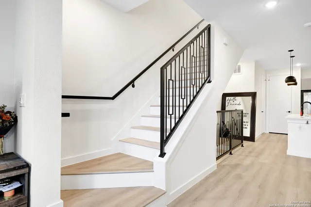 $2,800 | 719 East Locust Street, Unit 2114, San Antonio, TX 78212