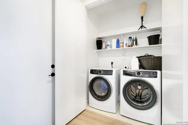 $2,800 | 719 East Locust Street, Unit 2114, San Antonio, TX 78212