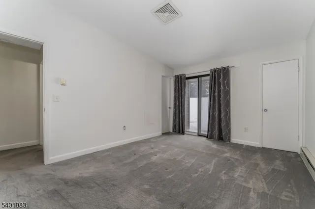 $270,000 | 53 Overlook Drive, Clinton, NJ 08809