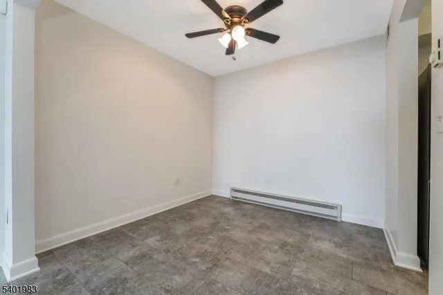 $270,000 | 53 Overlook Drive, Clinton, NJ 08809