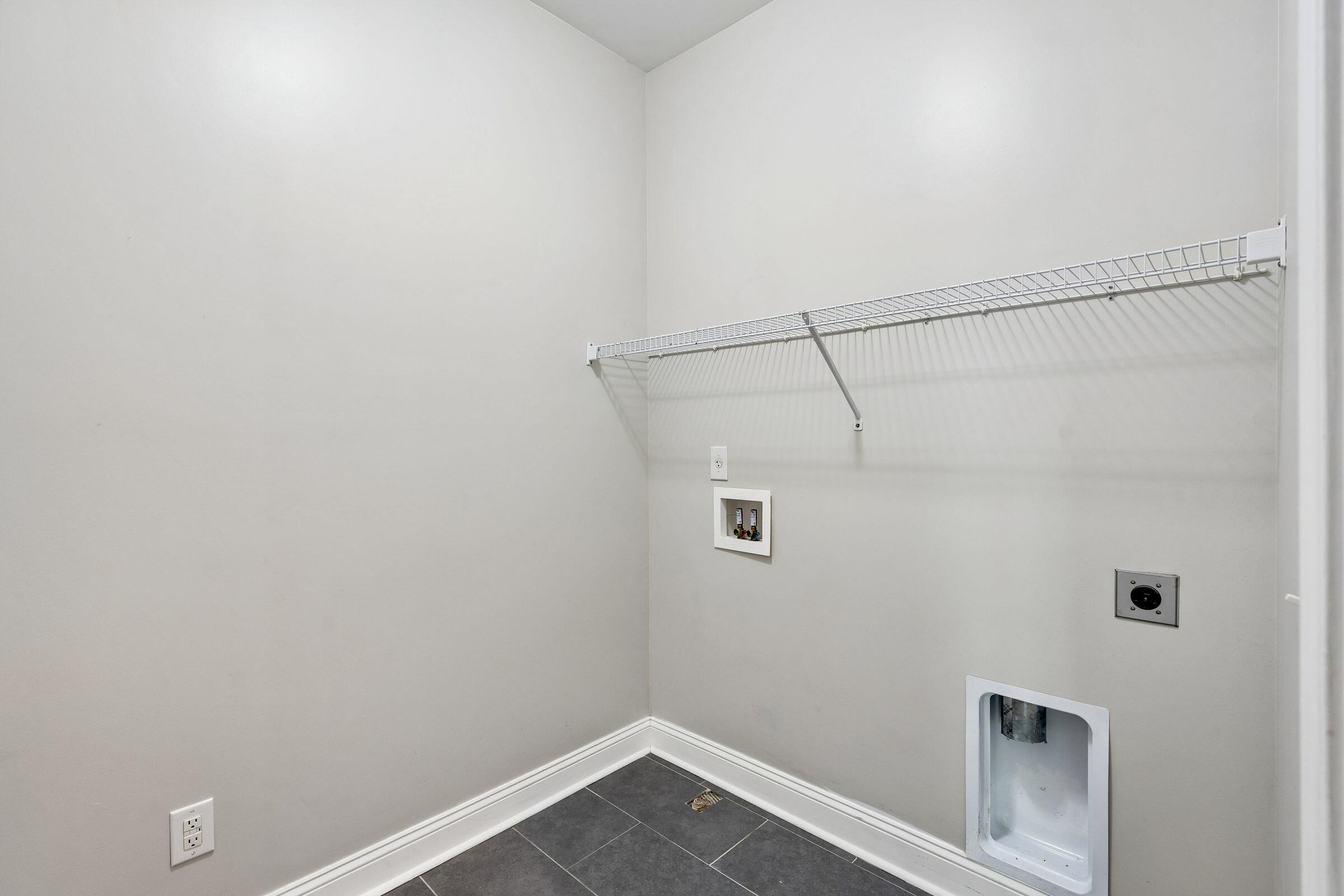 2069 Kings Gate Lane Mount Pleasant, SC 29466 - Photo 31 of 33