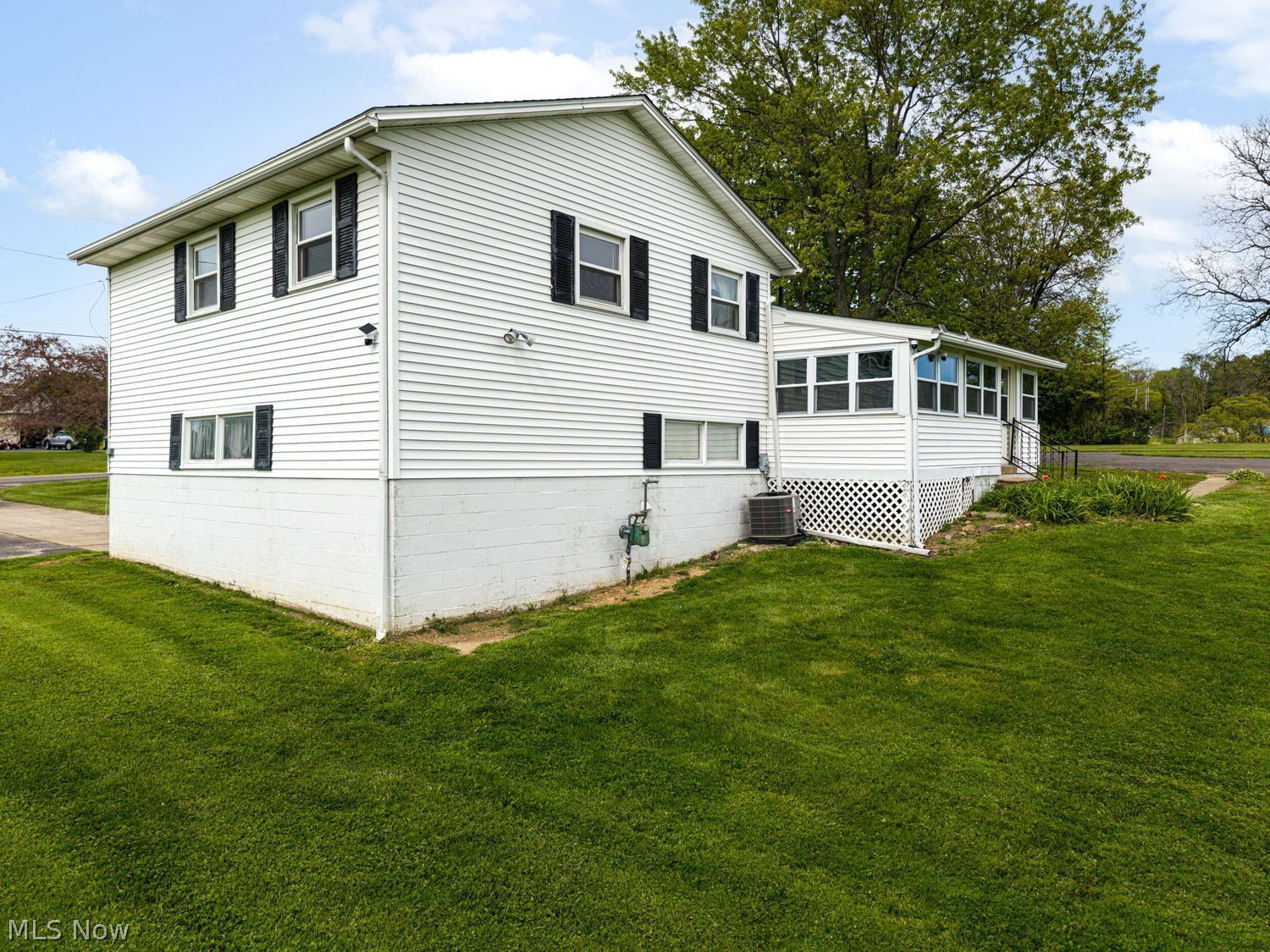 2460 Blake Road Wadsworth, OH 44281 - Photo 8 of 33