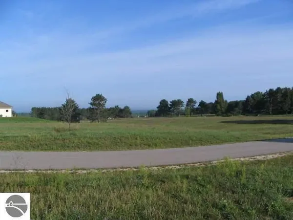 $26,950 | Lot #6 South Meadow Drive, Cadillac, MI 49601