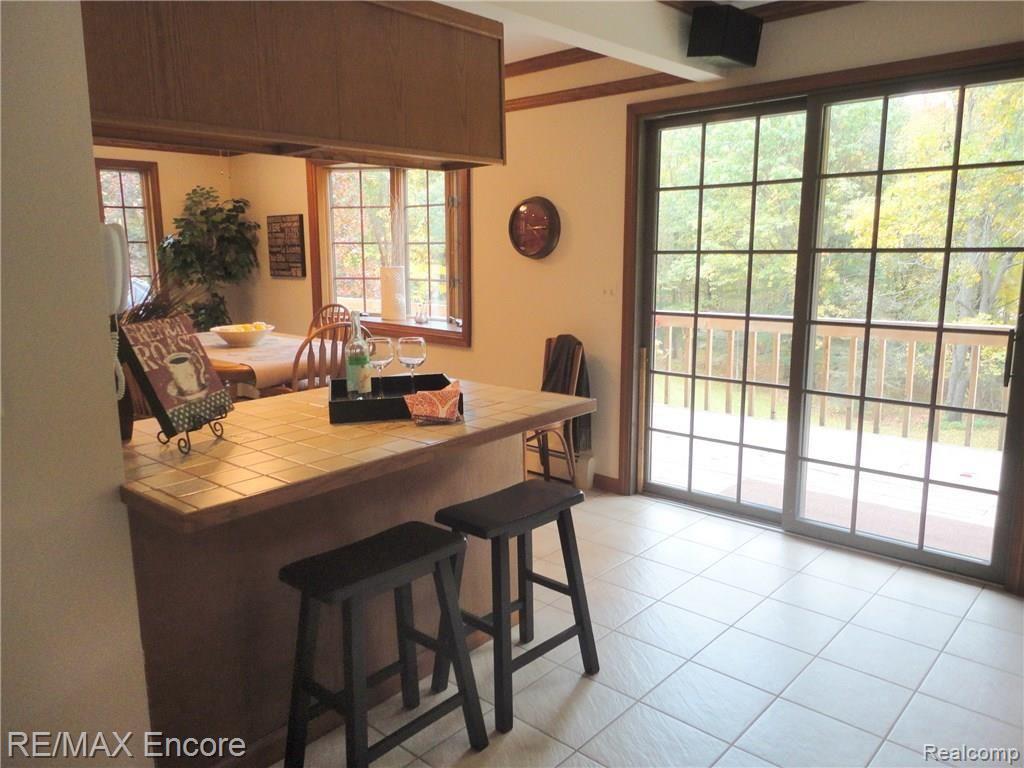 4431 Hough Road Dryden, MI 48428 - Photo 9 of 42 Bar area in kitchen - Copy.jpg
