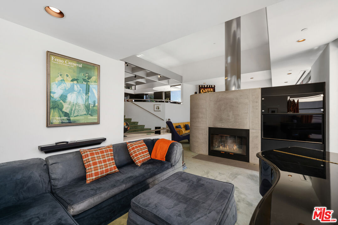 477 Upper Mesa Road Santa Monica, CA 90402 - Photo 7 of 30