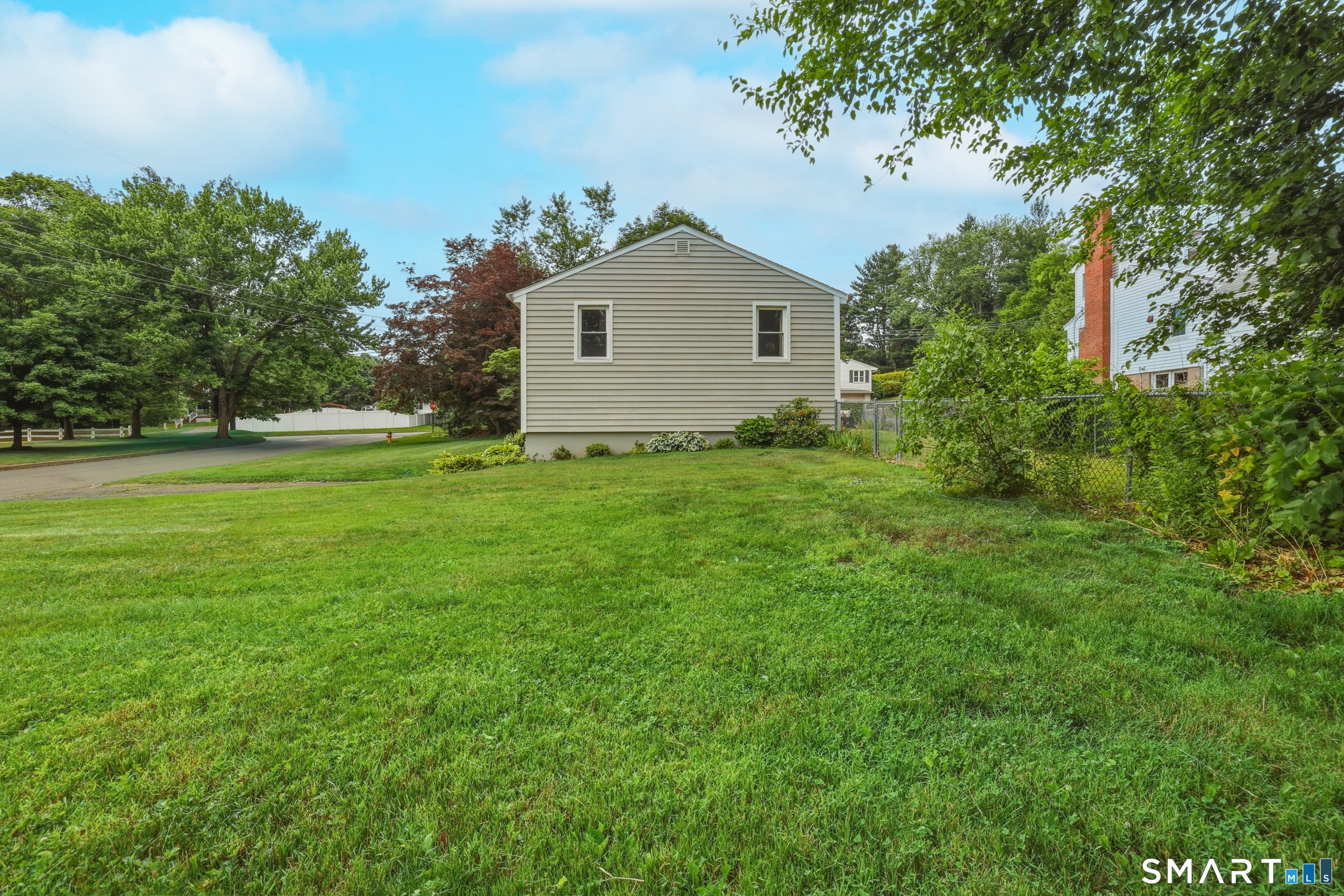 91 Berkeley Road Middletown, CT 06457 - Photo 30 of 33