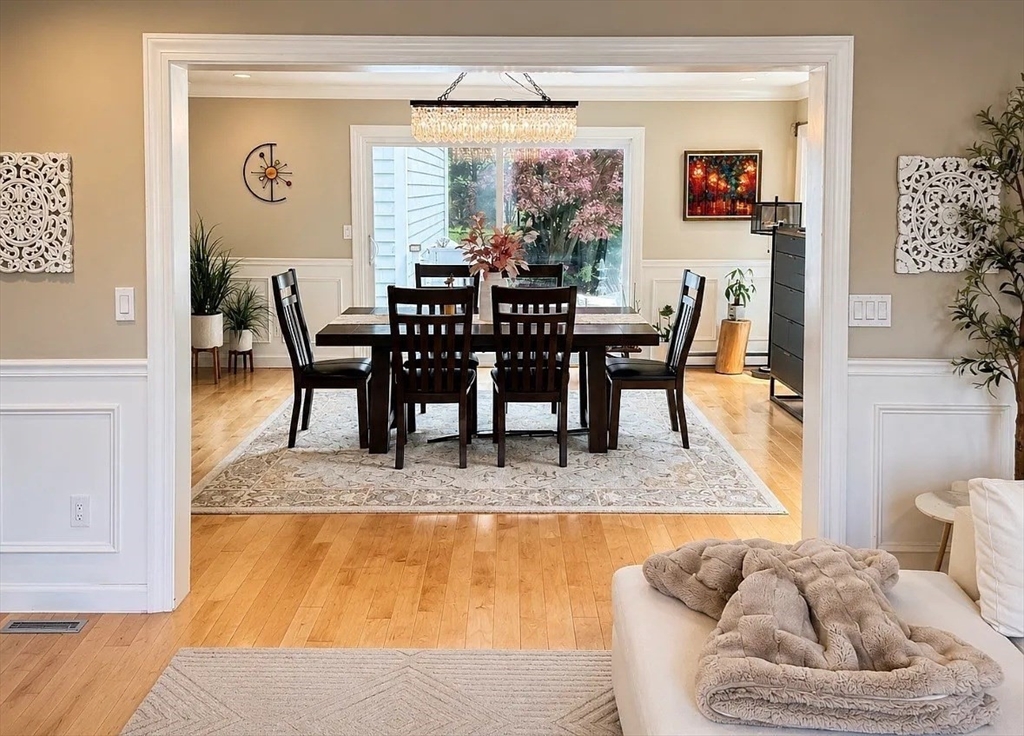 106 Annawan Road Newton, MA 02468 - Photo 7 of 31