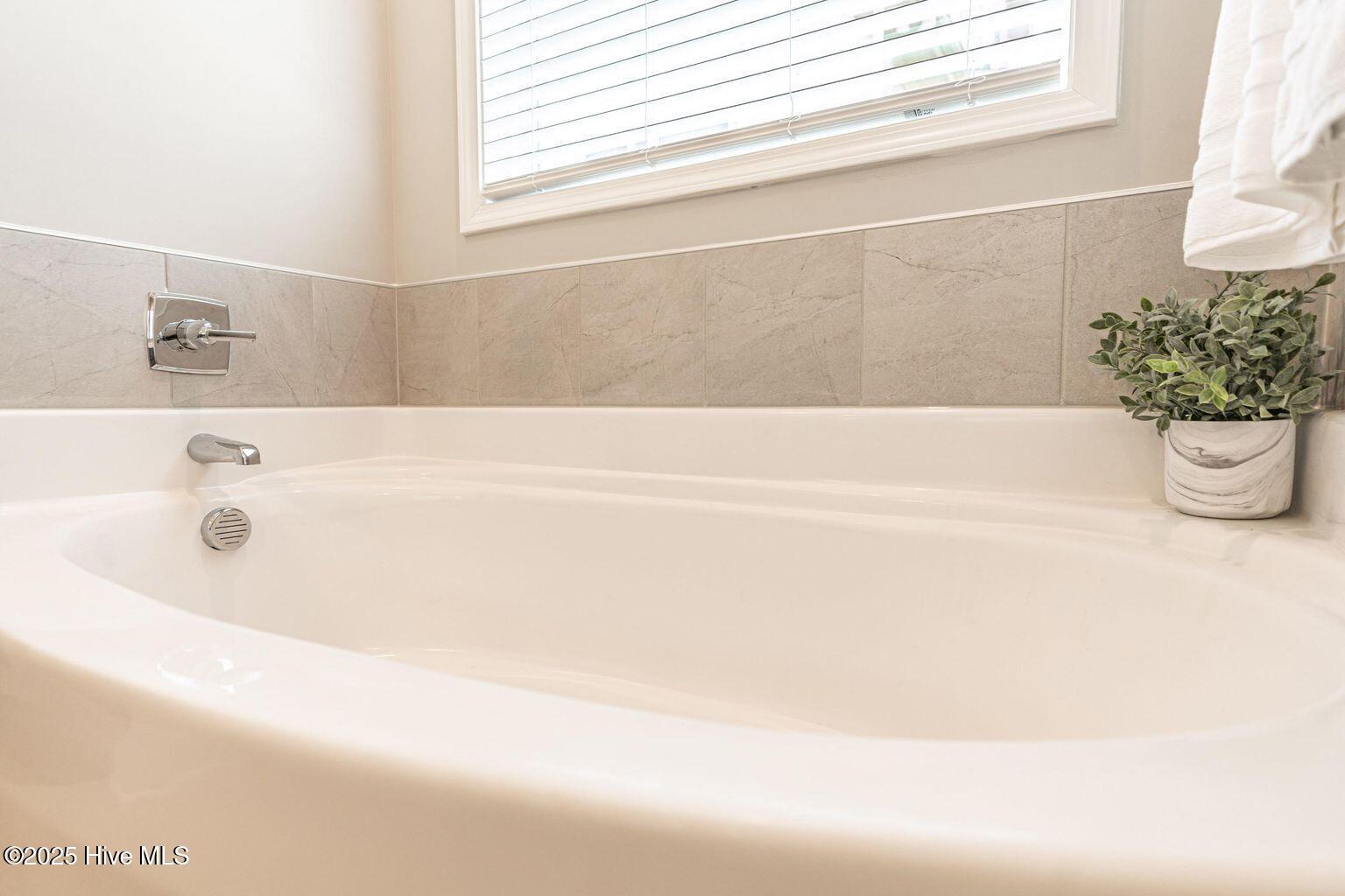 503 Kerr Lake Road Aberdeen, NC 28315 - Photo 21 of 33 Separate Soaking Tub