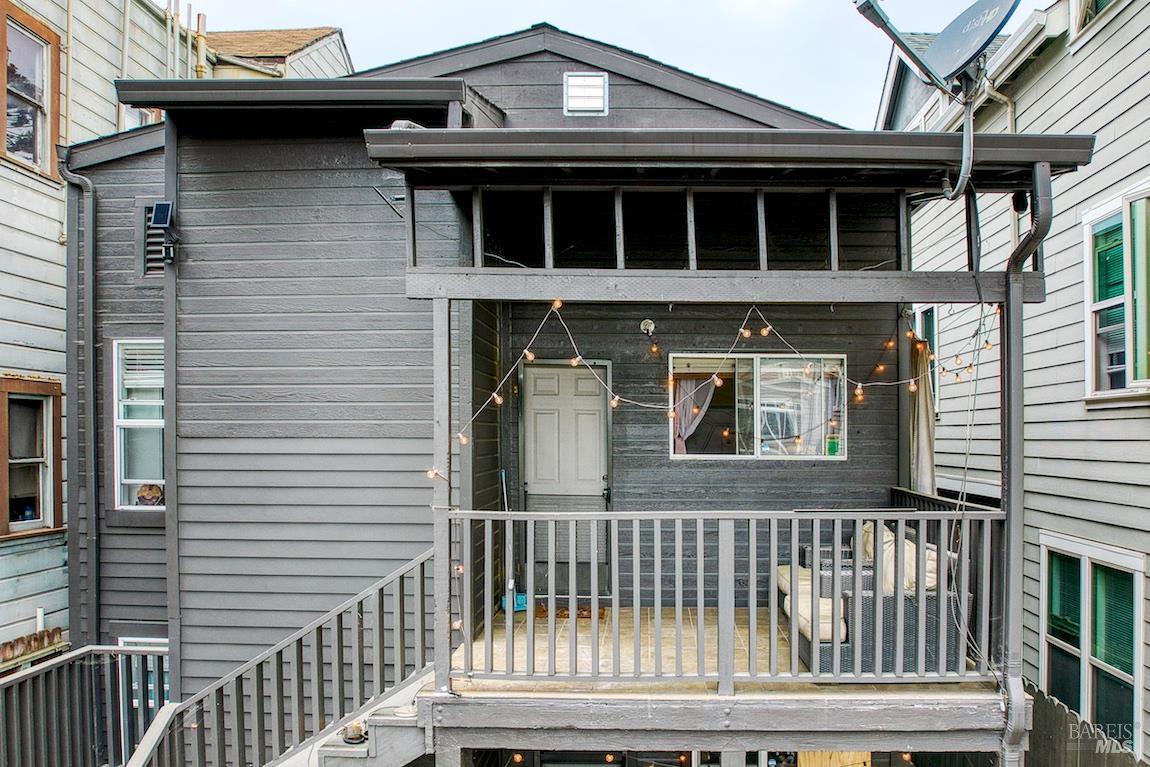 1128 Chester Street Oakland, CA 94607 - Photo 20 of 42 a front view of a house