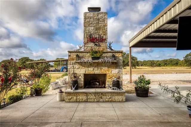 $1,895,000 | 3096 Happy Swaner Lane, Axtell, TX 76624